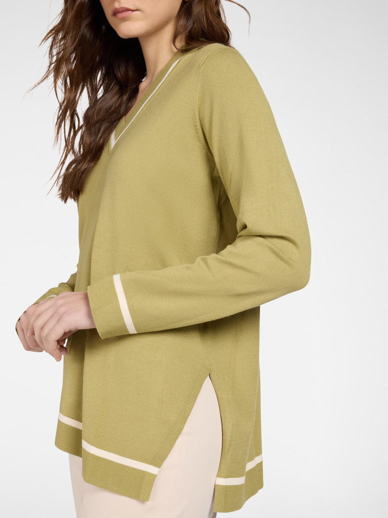 Asymmetric viscose blend top image number 3