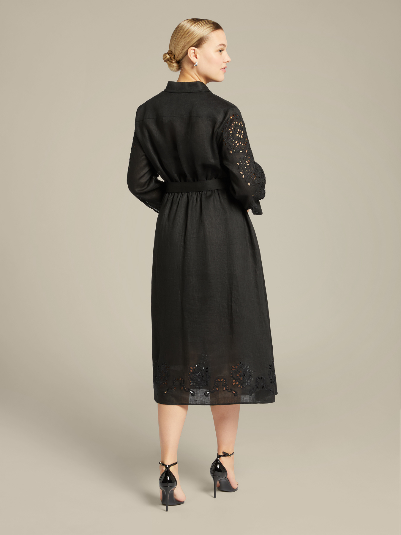 Leinenkleid mit Stickerei image number 1