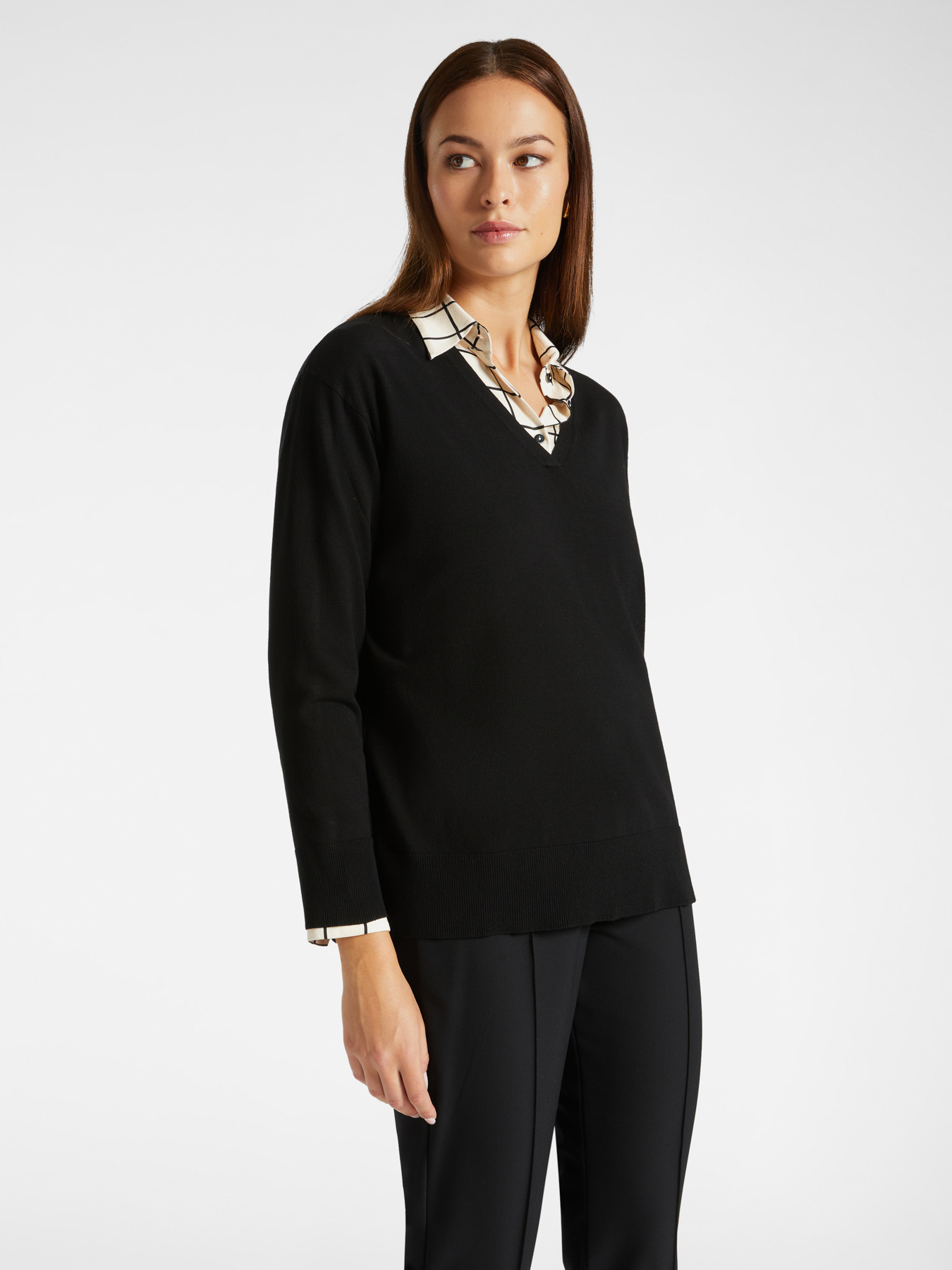 Maglia V neck in viscosa LENZING&trade; ECOVERO&trade; image number 4