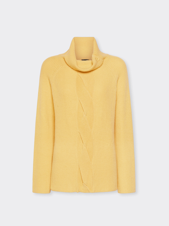 Pullover mit Zopf vorne