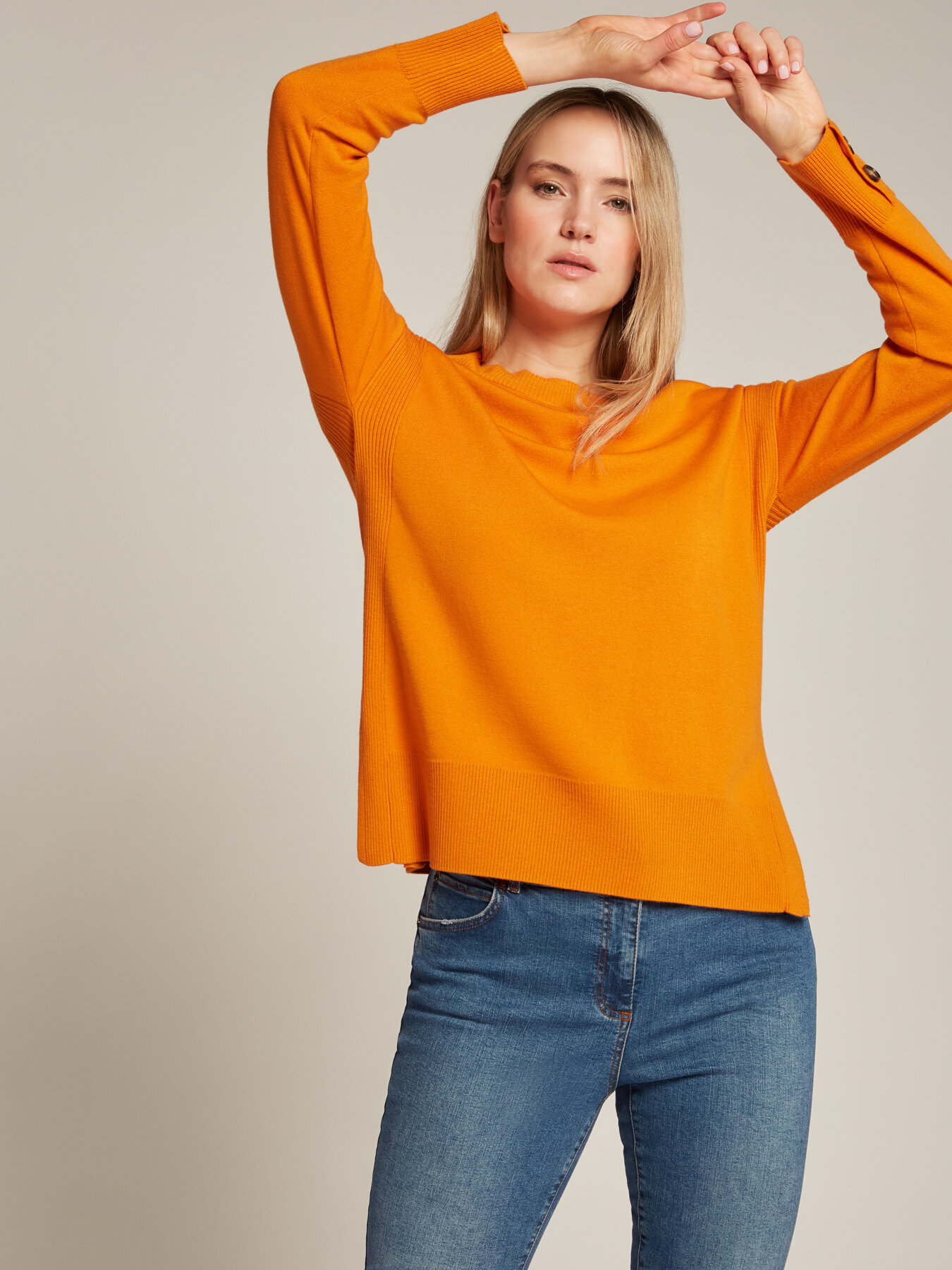 Double sweater in viscose and soft touch sustainable wool image number 2