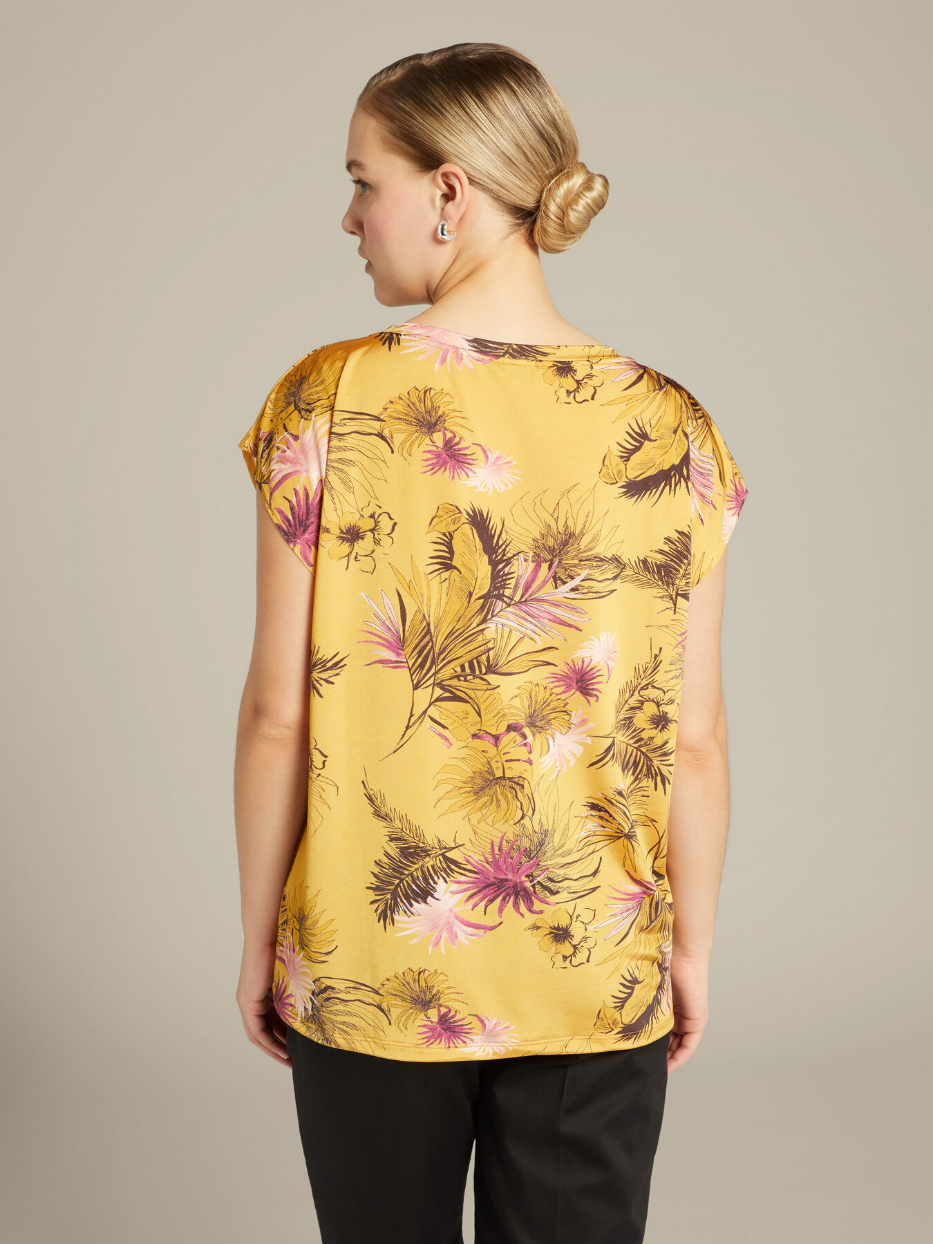 Camiseta con estampado de jungla image number 1