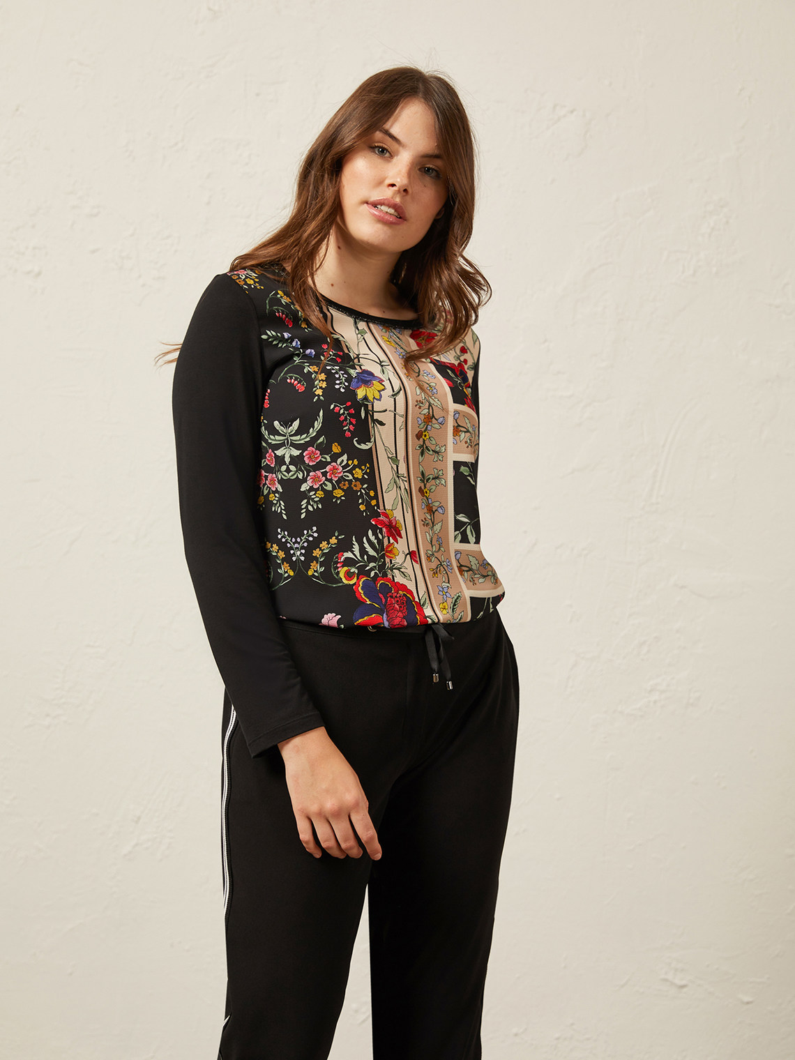 Elenamiro: T-shirt con davanti stampato_1