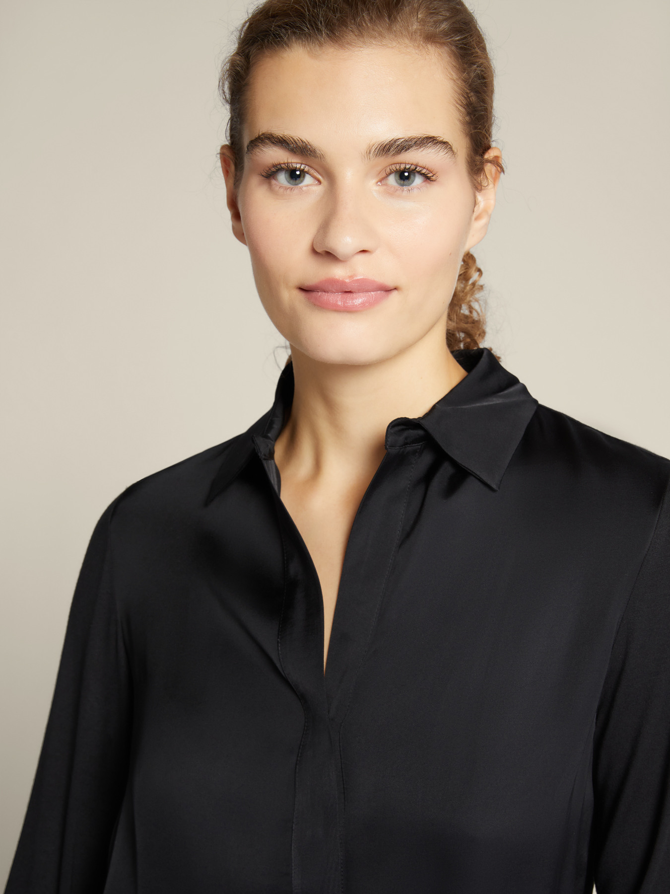 T-Shirt aus zwei Stoffen aus ECOVERO&trade; Viskose image number 2