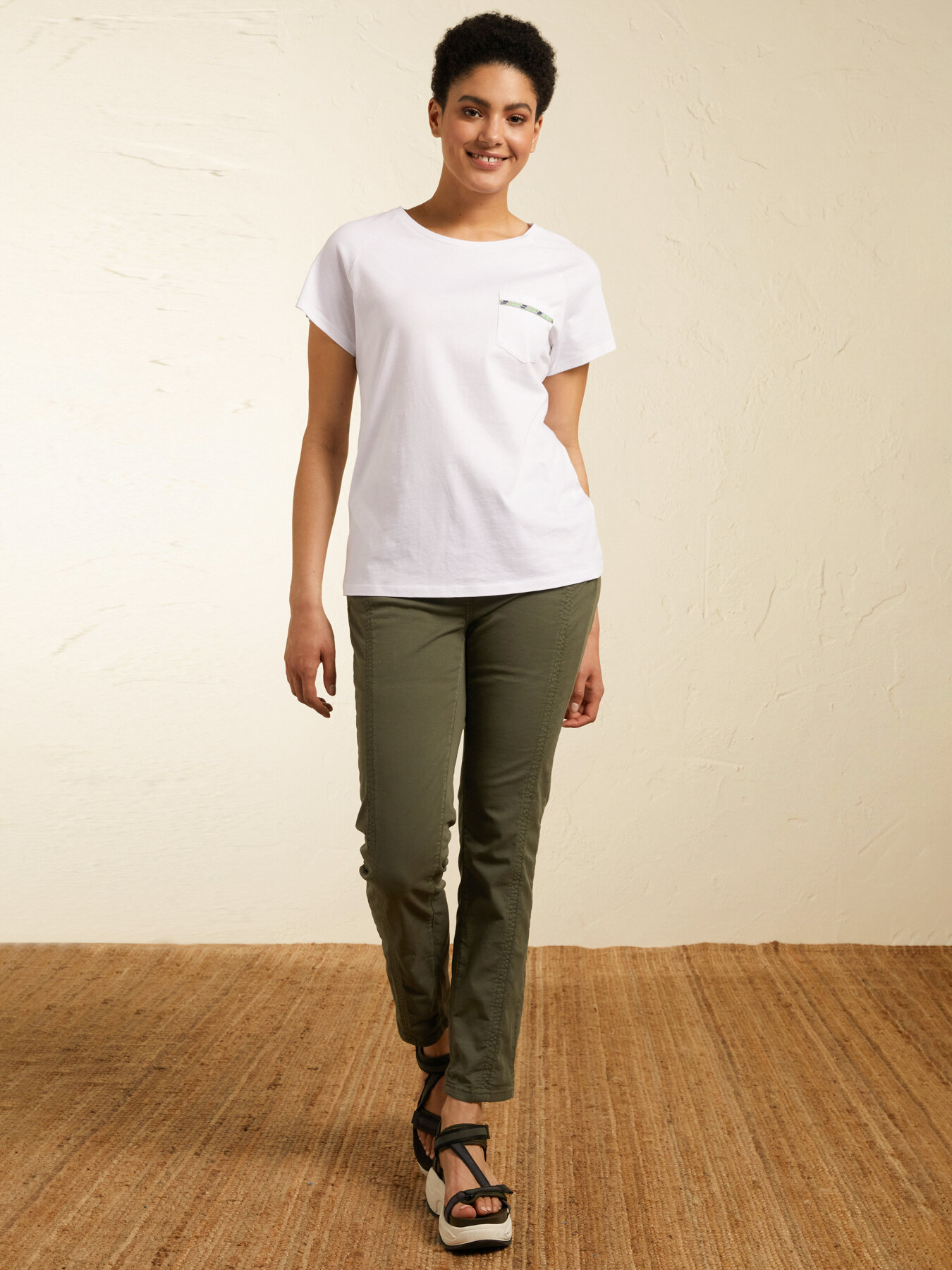 T-SHIRT AVEC APPLICATIONS image number 3