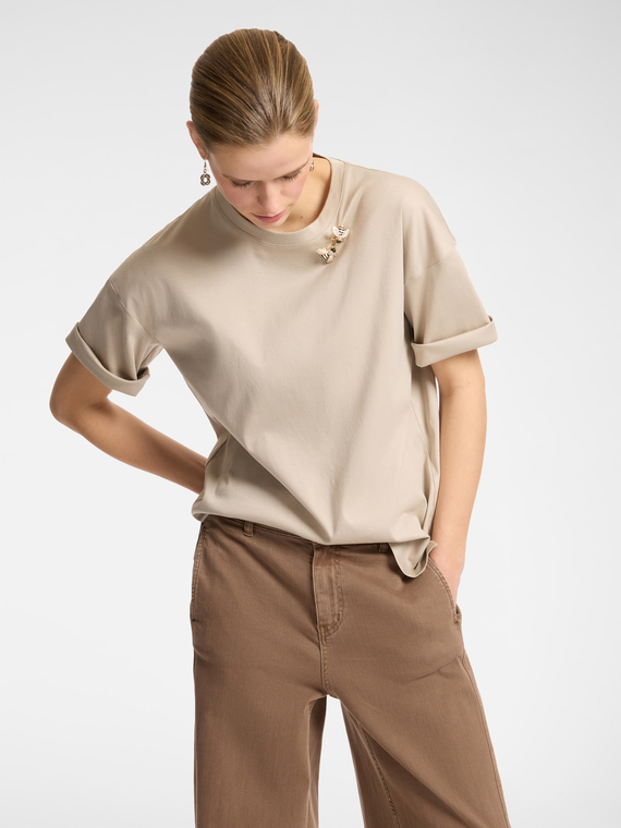 T-Shirt mit Applikationen