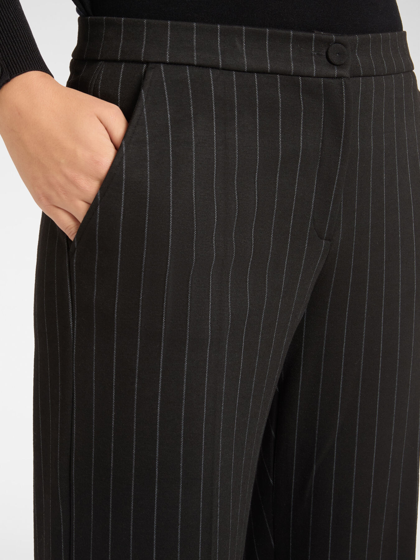 Men's chalk-striped trousers image number 3