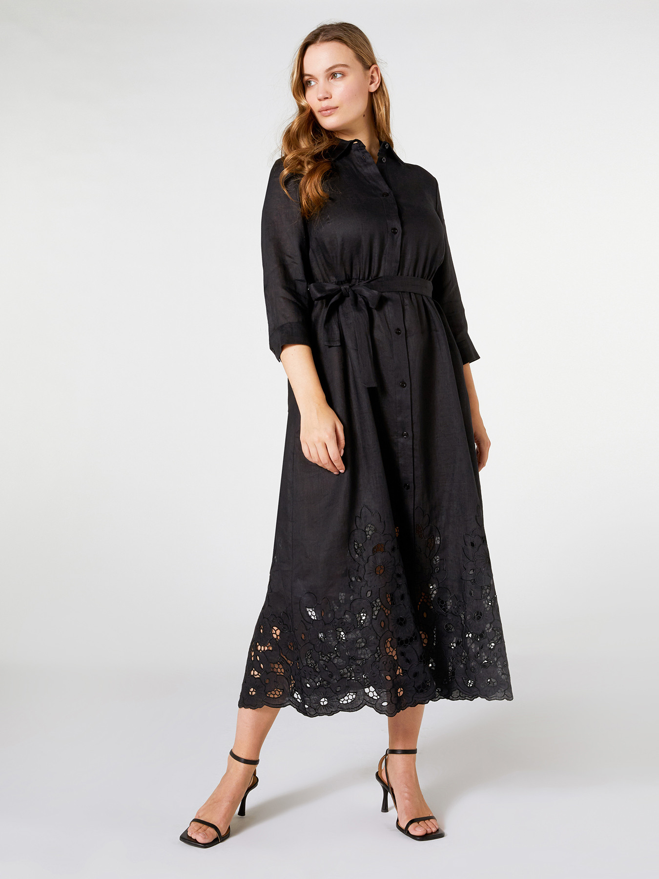 Robe longue en lin brod&eacute; image number 0