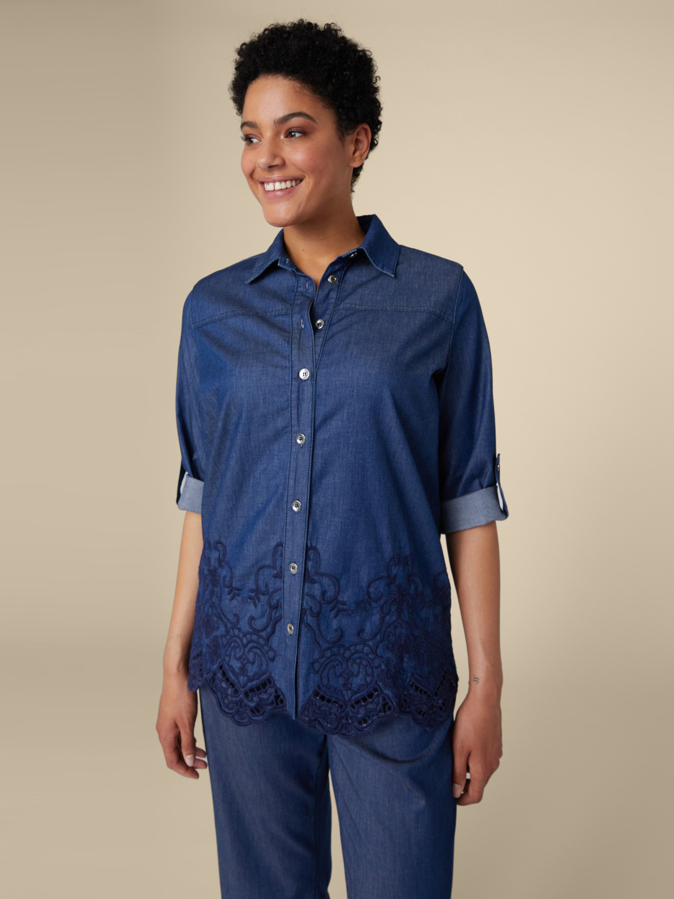 BESTICKTE DENIM-HEMDBLUSE image number 3