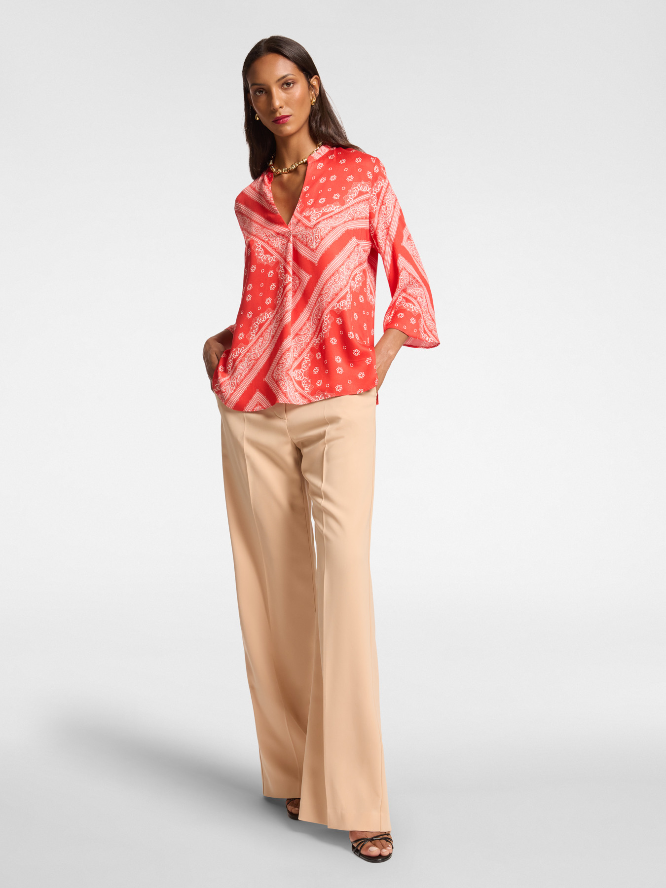 Blusa dalla stampa foulard image number 2