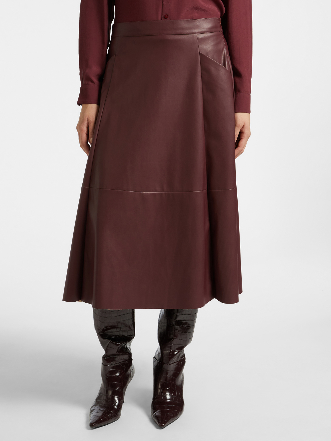 Flared skirt with cuts image number 2