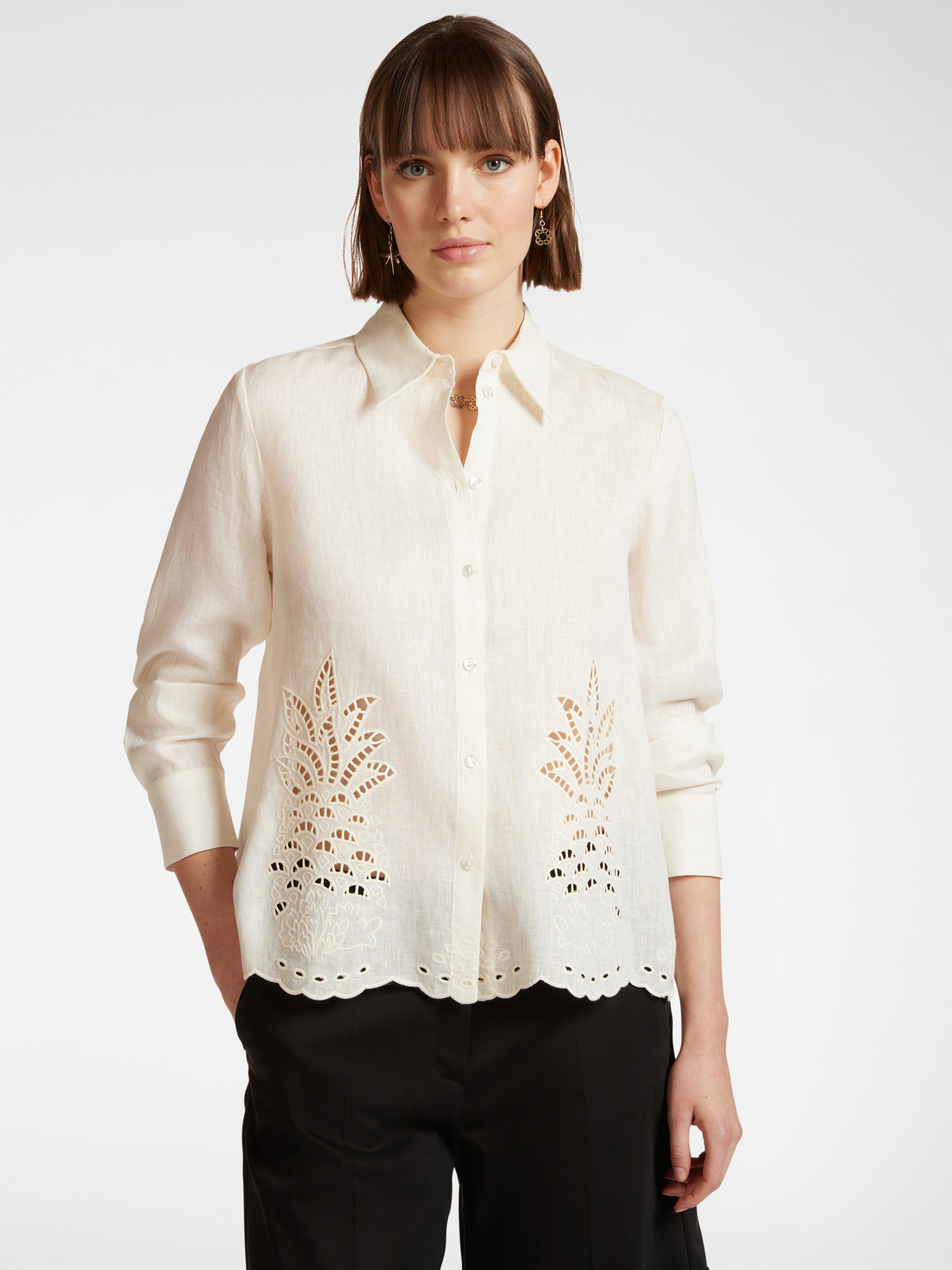 Camisa de linho com bordado com perfurações image number 0