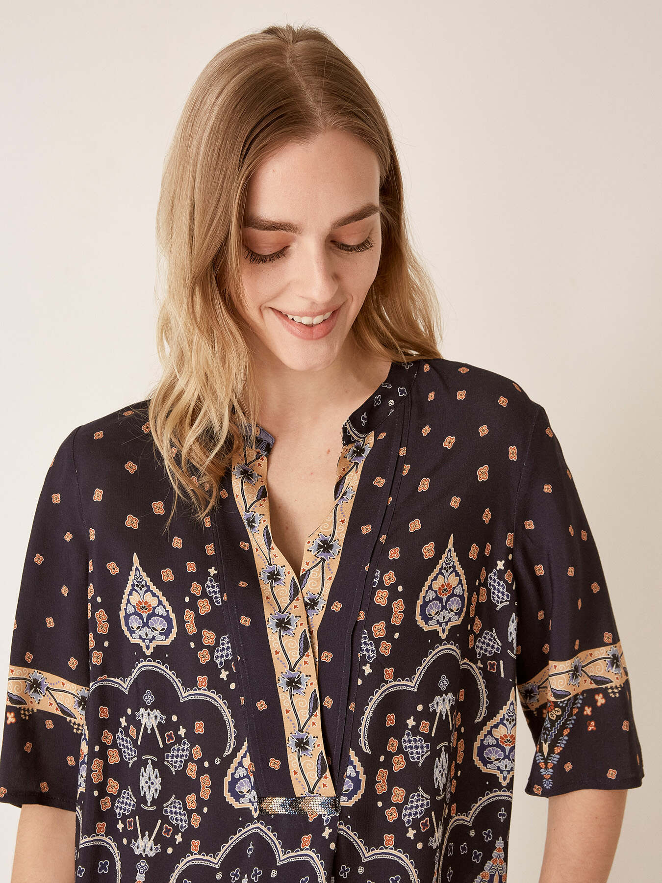 Vestido caft&aacute;n estampado image number 2