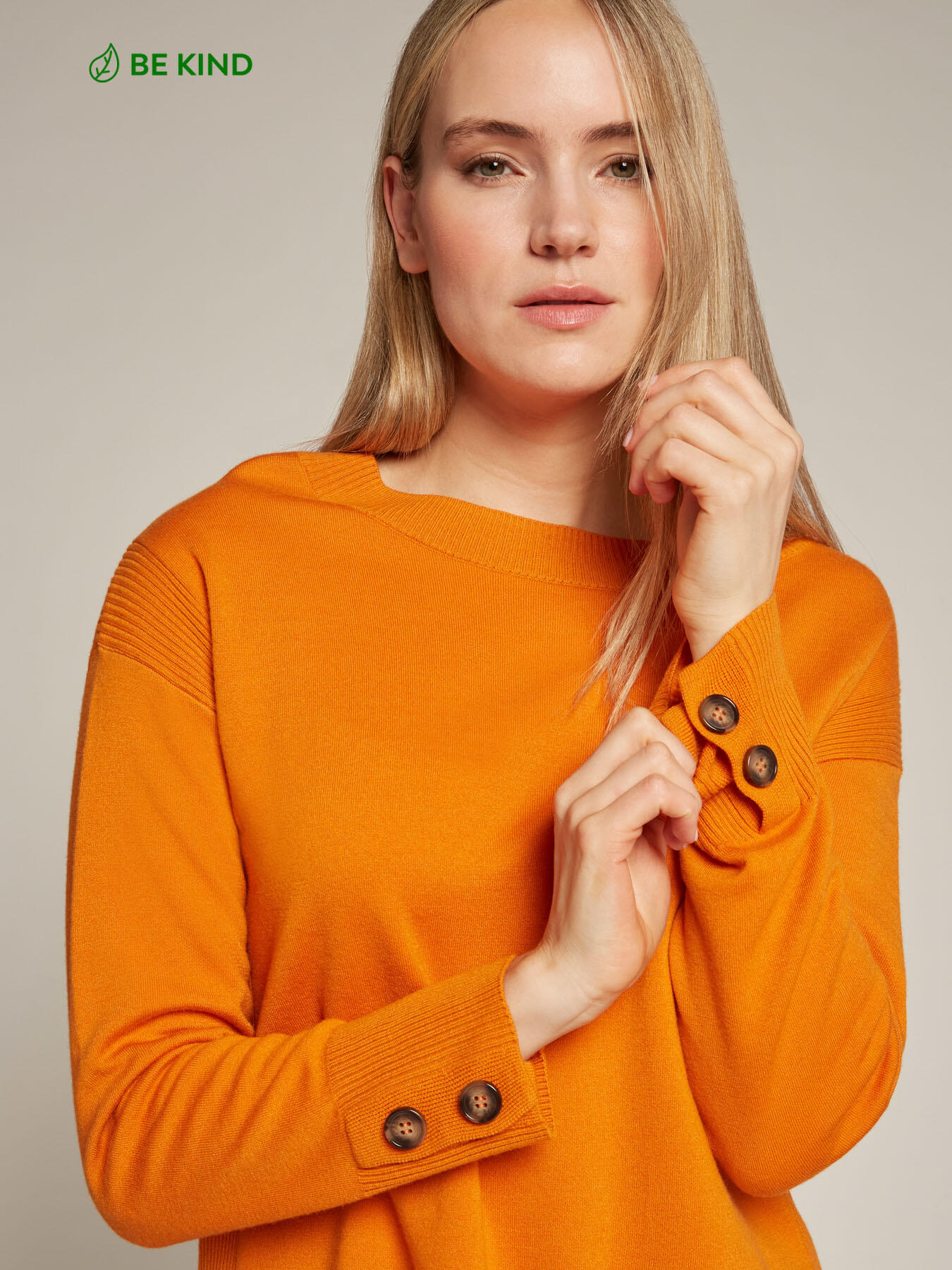 Double sweater in viscose and soft touch sustainable wool image number 0