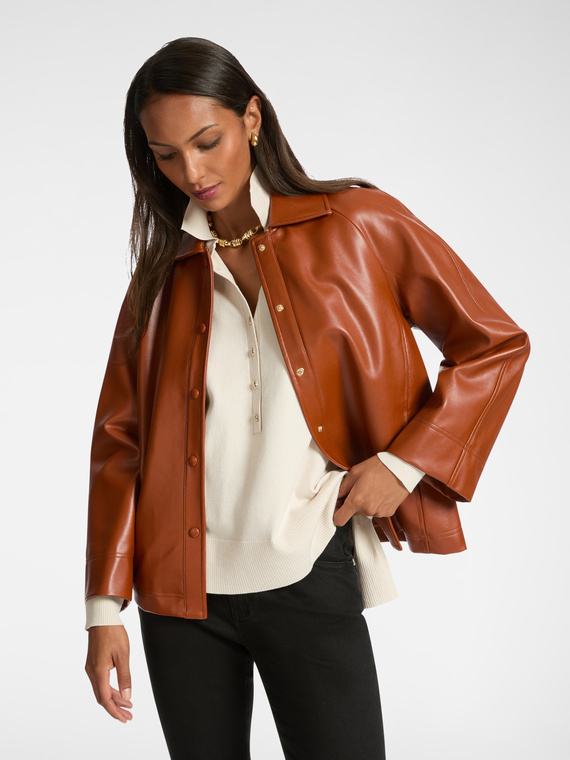 Jacke aus beschichtetem Gewebe