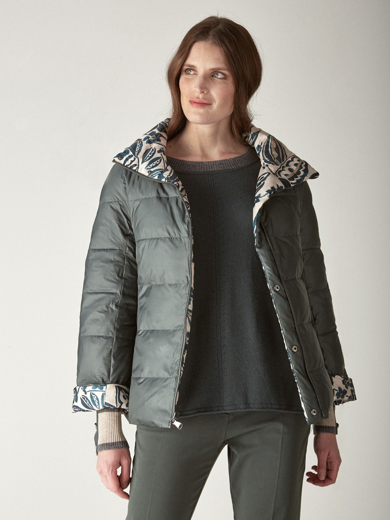 BEDRUCKTE BEIDSEITIG TRAGBARE DAUNENJACKE image number 2