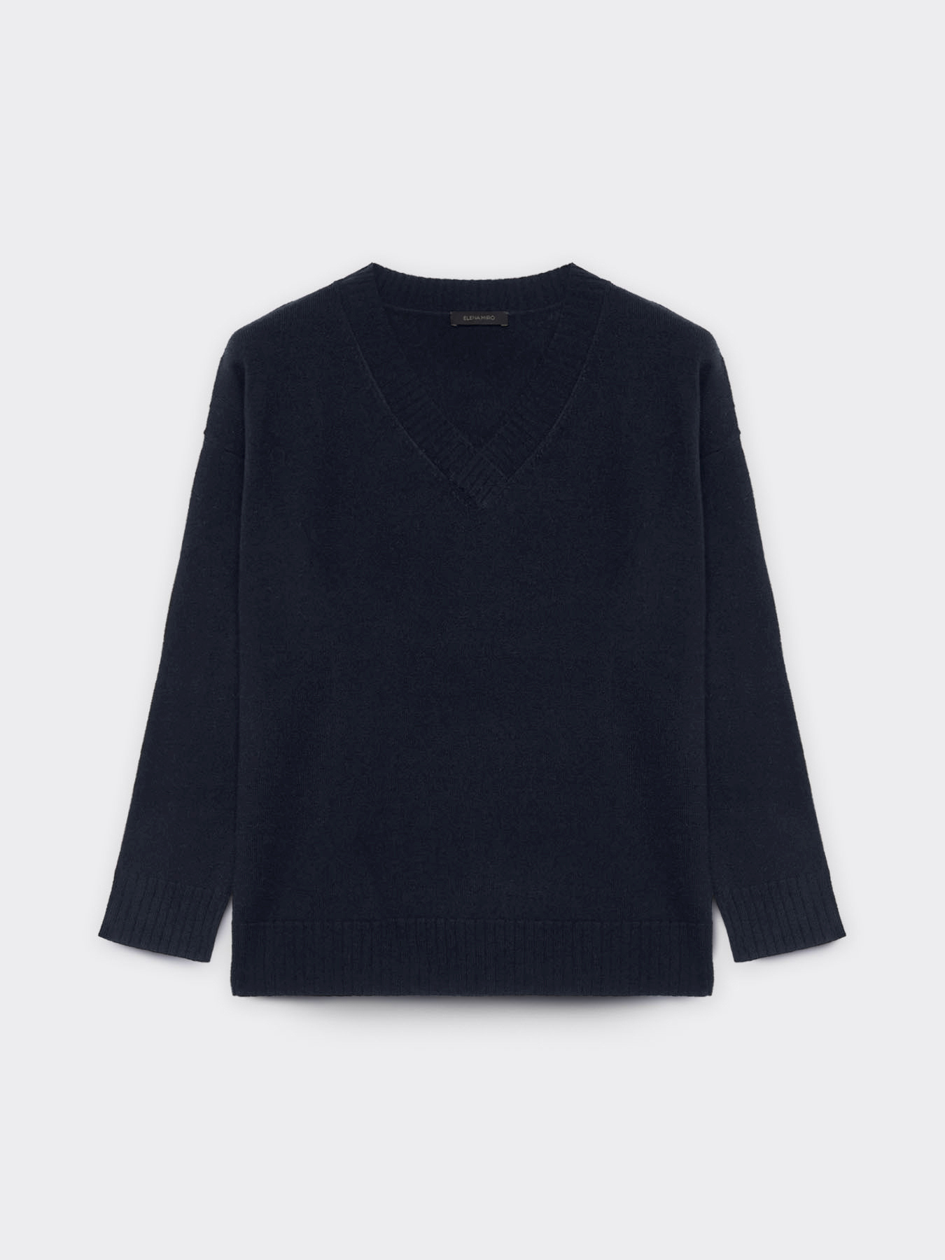 V-neck wool sweater image number 4