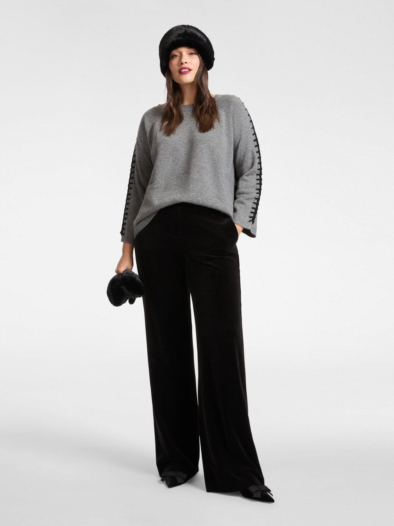 Pull en pure laine avec broderie image number 2