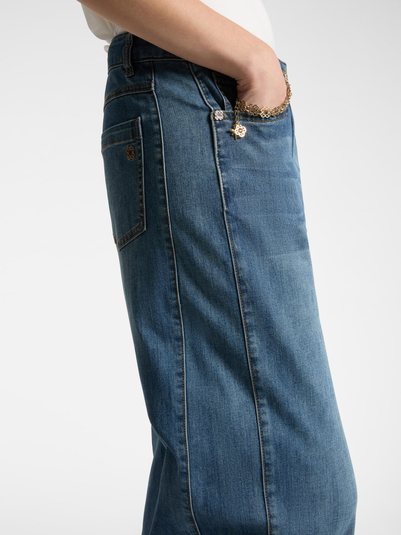 Jeans 5 tasche wide leg, "Wanda" image number 3