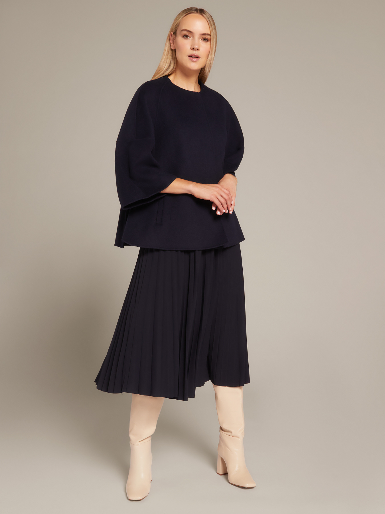 Capa em double com acabamento manual image number 2