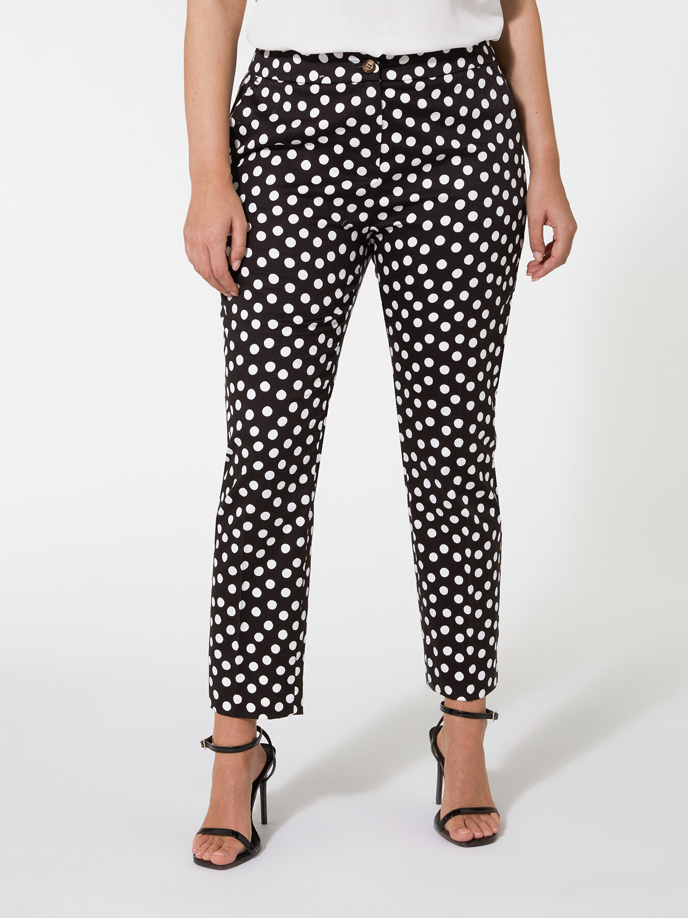 Pantalones de raso estampado image number 2