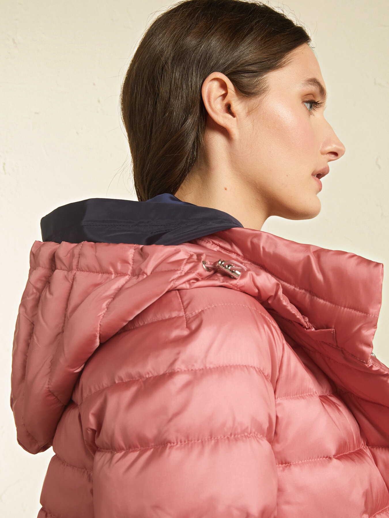 Short lightweight cape jacket image number 2