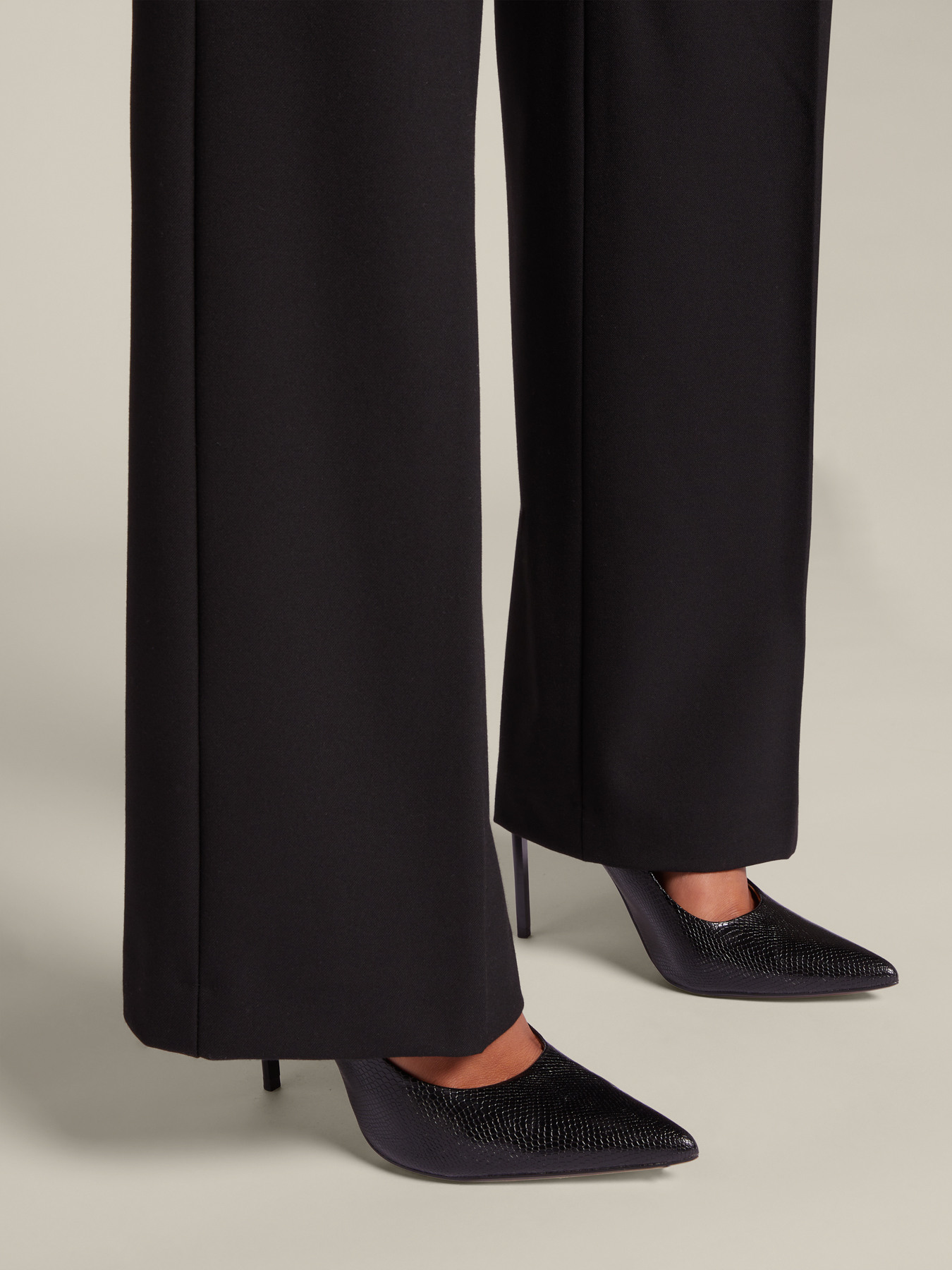 Pantalones rectos image number 5