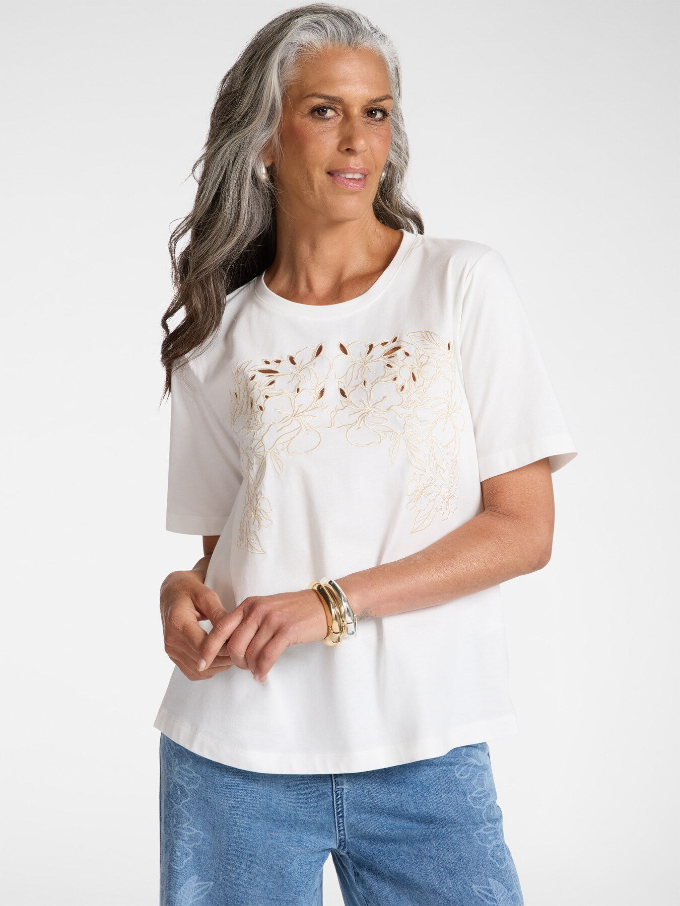 T-shirt with floral embroidery image number 3