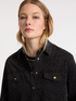 Camisa de estampado animal en denim image number 3