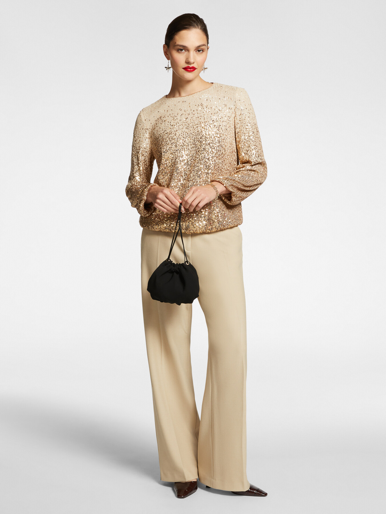 Blusa de lentejuelas degradadas image number 2