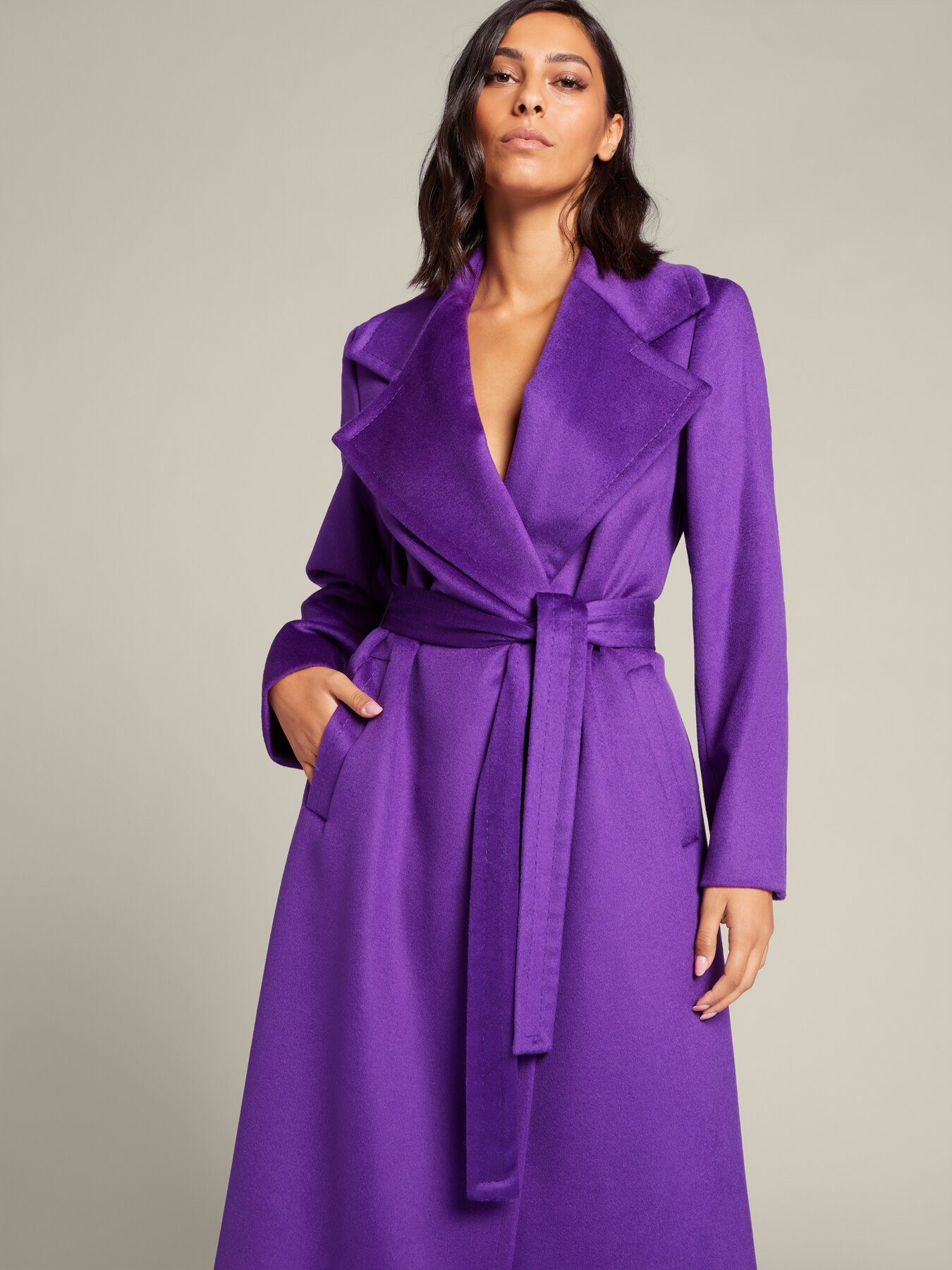 Abrigo largo image number 2